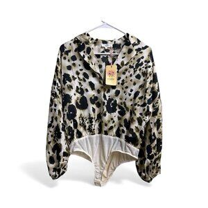 Entro Satin Leopard Print Bodysuit Blouse NWT Size Small
